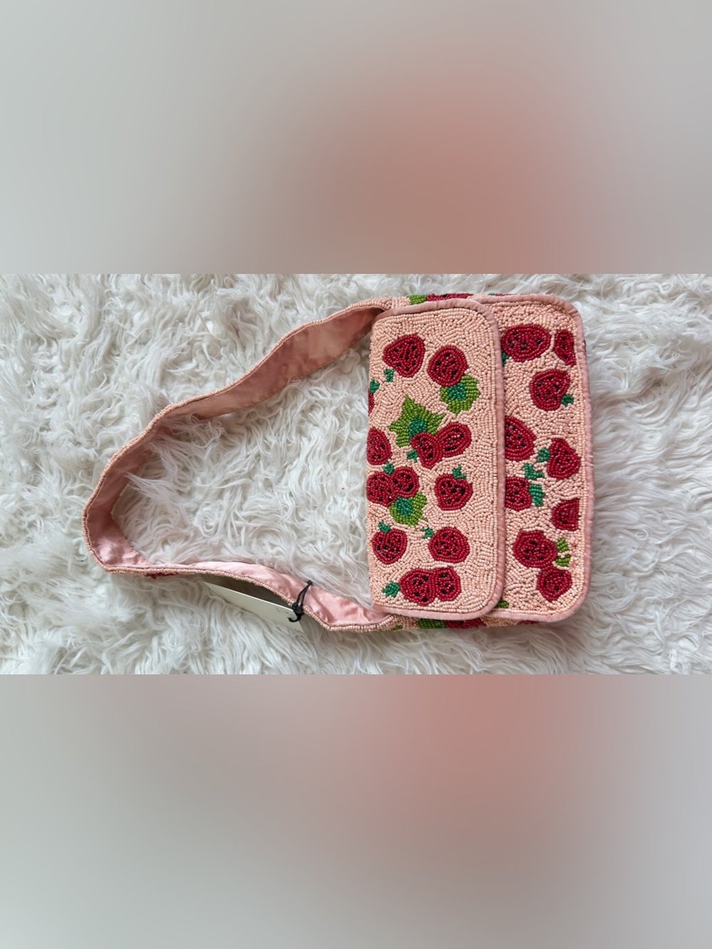 Beaded Strawberry shoulder Bag - Pink